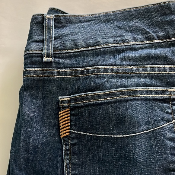 Paige Hidden Hills Flare Leg High Rise Size 32 - Picture 15 of 16